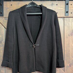 Heavyweight Cardigan size L/XL black with one clasp